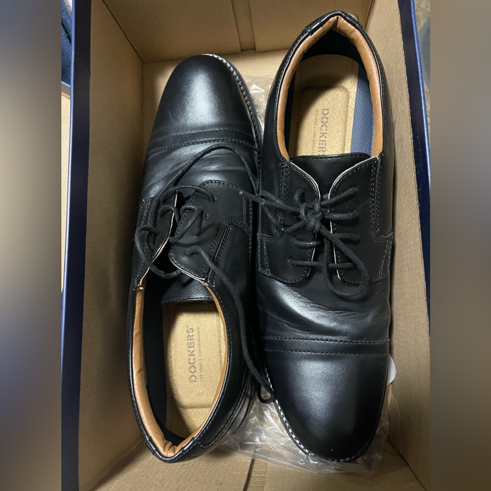 Men’s dress shoes